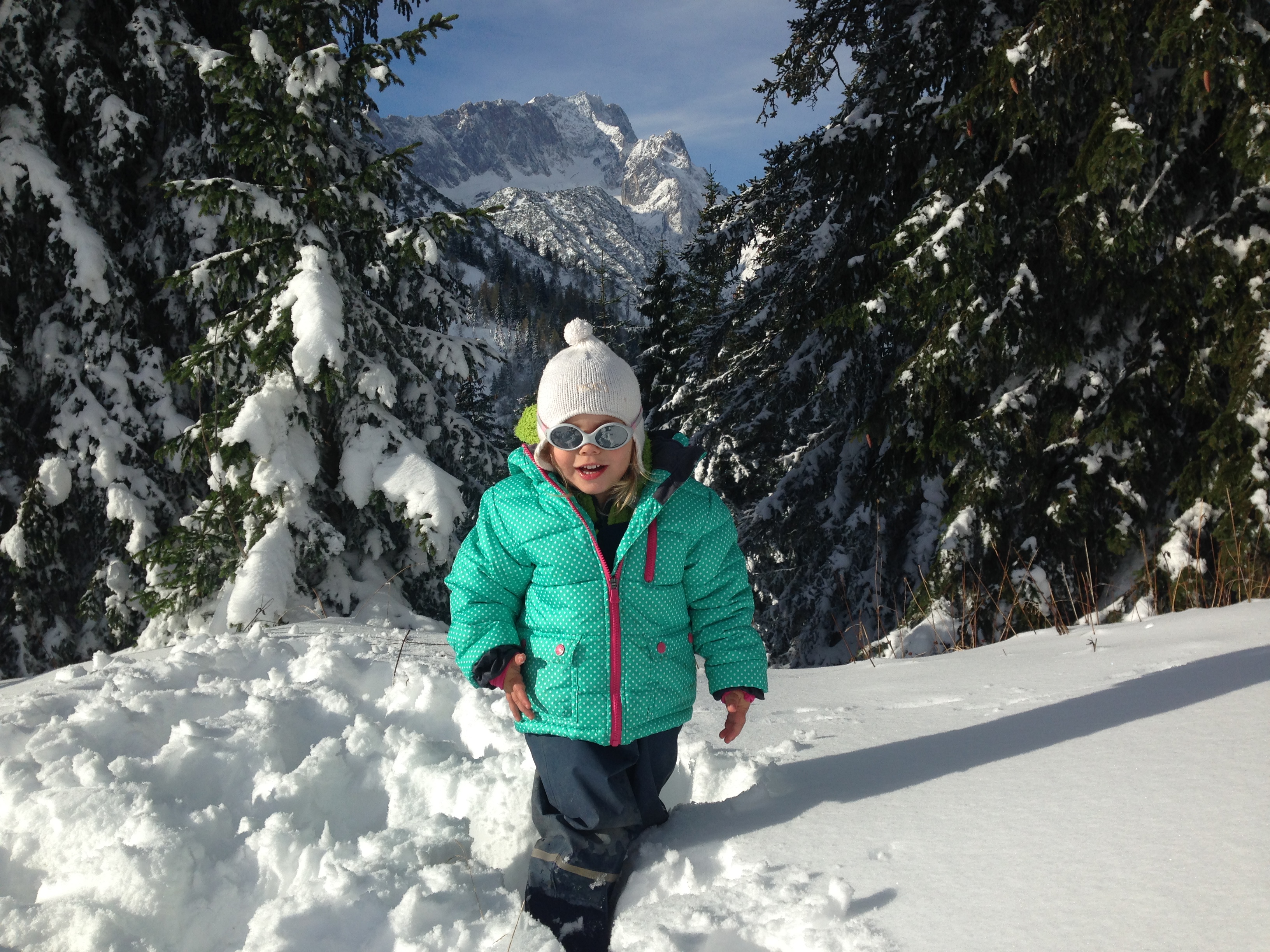 Klara Schnee und Zugspitze Klara Schnee und Zugspitze